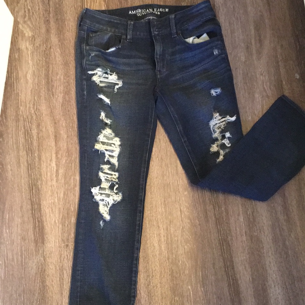 American Eagle Distressed Jeans
